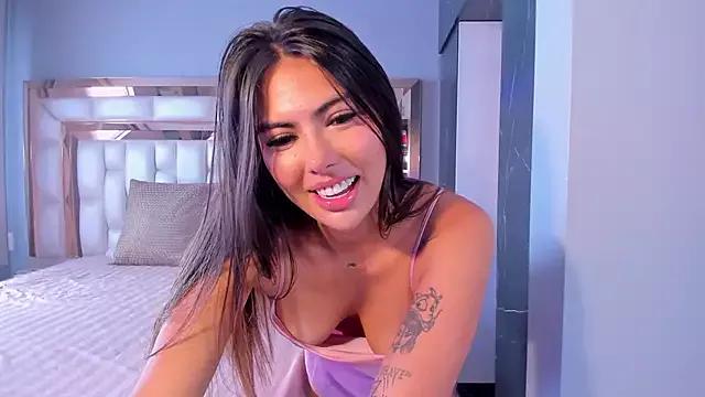 SarahPreston from StripChat is Freechat