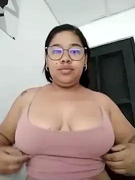 Sarahy- from StripChat is Freechat