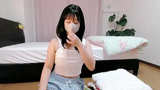 saran_sararan2 from StripChat is Freechat