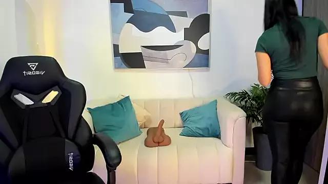 Customizable and immersive: Energize your taste buds and checkout our delicious choice of amateur cams liveshows with excited livestreamers getting their sweet physiques pounded with their beloved vibrating toys.