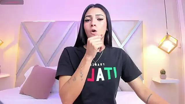 SarayCortess from StripChat is Freechat