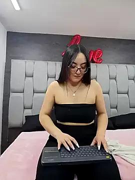 Customizable and immersive: Energize your taste buds and checkout our delicious choice of amateur cams liveshows with excited livestreamers getting their sweet physiques pounded with their beloved vibrating toys.