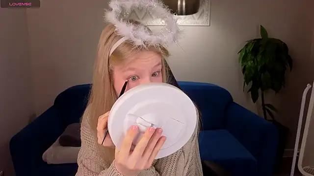 Sarra_Cooper from StripChat