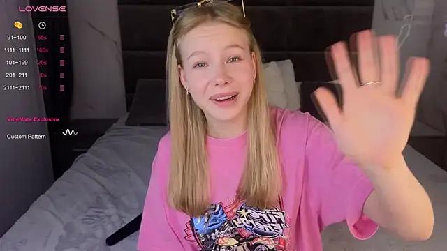 Sarra_Cooper from StripChat