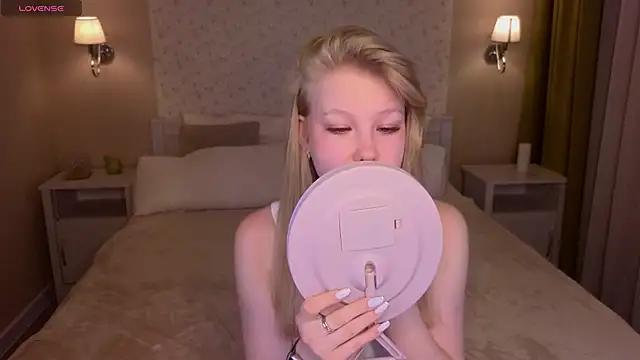 Sarra_Cooper from StripChat