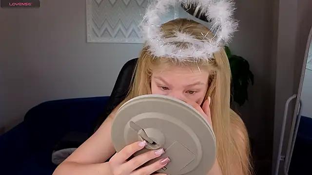 Sarra_Cooper from StripChat