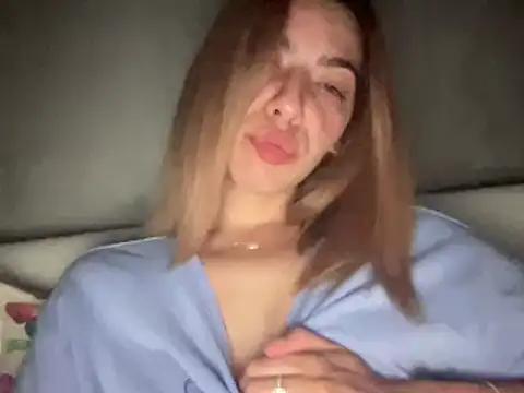 sarrah_rossy from StripChat is Freechat