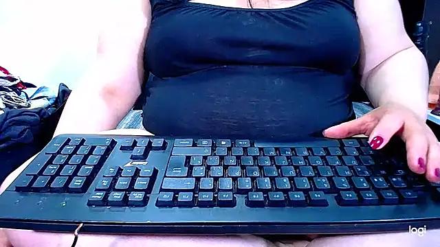 SashaBigSquirt from StripChat