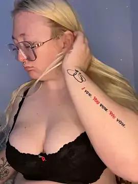 SashaMaexox from StripChat is Freechat