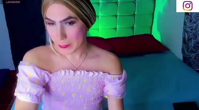 saskya from StripChat