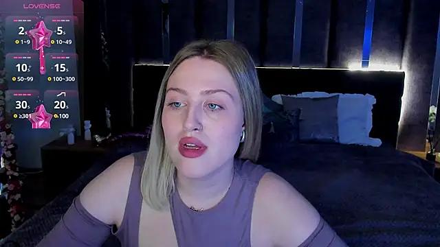 Sassy_Talkin_ from StripChat