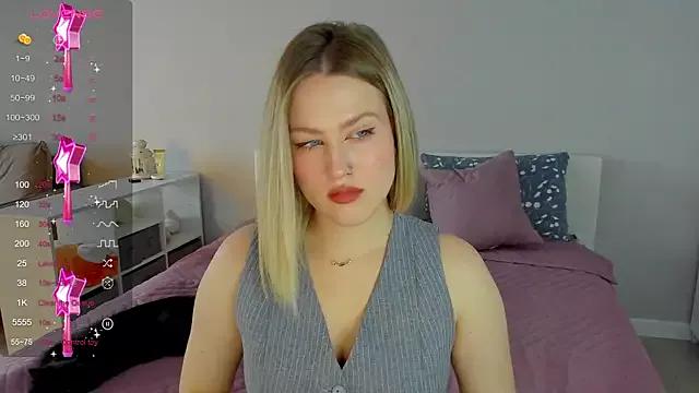Sassy_Talkin_ from StripChat