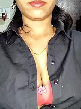 Photos of Savita2310 from StripChat is Freechat