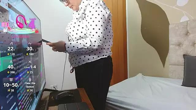 Customizable and immersive: Energize your taste buds and checkout our delicious choice of amateur cams liveshows with excited livestreamers getting their sweet physiques pounded with their beloved vibrating toys.