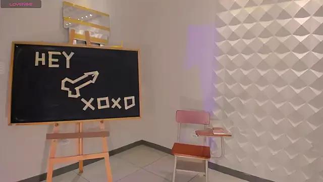 ScarlettBlaze_ from StripChat is Freechat