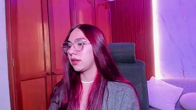 scarlettvg from StripChat is Freechat