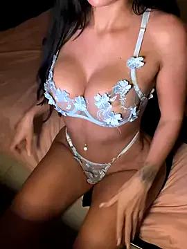 SECRETBELLAUK from StripChat is Freechat