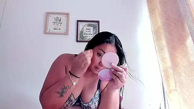 Customizable and immersive: Energize your taste buds and checkout our delicious choice of amateur cams liveshows with excited livestreamers getting their sweet physiques pounded with their beloved vibrating toys.