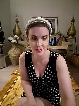 SelenaDomina from StripChat is Freechat