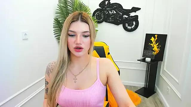 Customizable and immersive: Energize your taste buds and checkout our delicious choice of amateur cams liveshows with excited livestreamers getting their sweet physiques pounded with their beloved vibrating toys.
