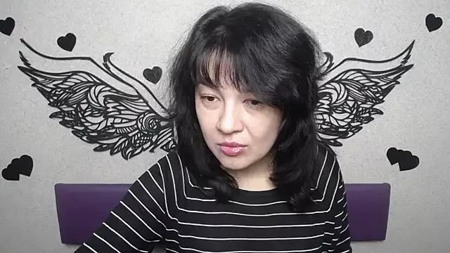SelenaFly from StripChat is Freechat