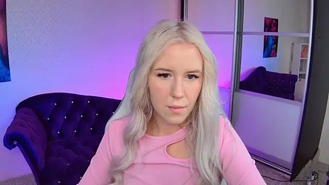 Selenatrend from StripChat