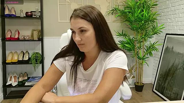 SelineSole from StripChat is Freechat