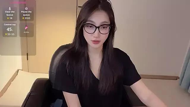 Seraphina-se from StripChat is Freechat