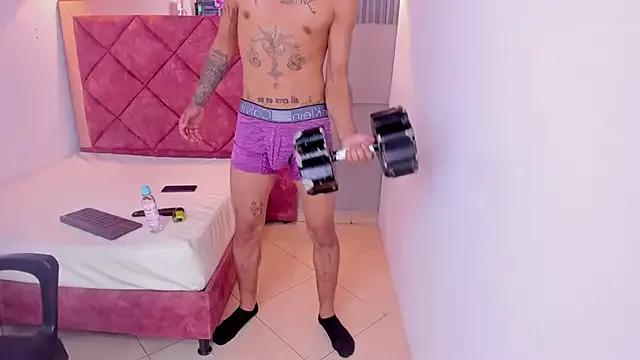 seth_wyatt from StripChat is Freechat
