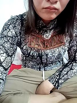 Customizable and immersive: Energize your taste buds and checkout our delicious choice of amateur cams liveshows with excited livestreamers getting their sweet physiques pounded with their beloved vibrating toys.