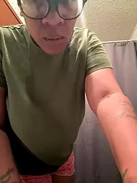 SexyHoneyRedd from StripChat is Freechat