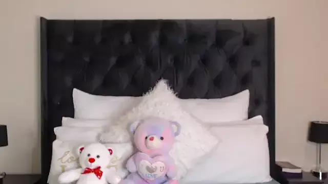 Sexynaughty_Girl from StripChat is Freechat