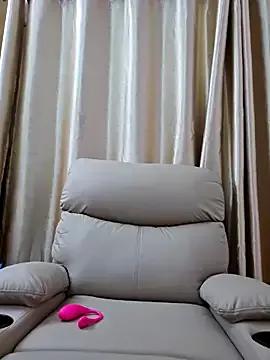 SexyNikky668 from StripChat is Freechat