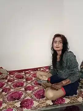 Sexyy_miaa from StripChat is Freechat