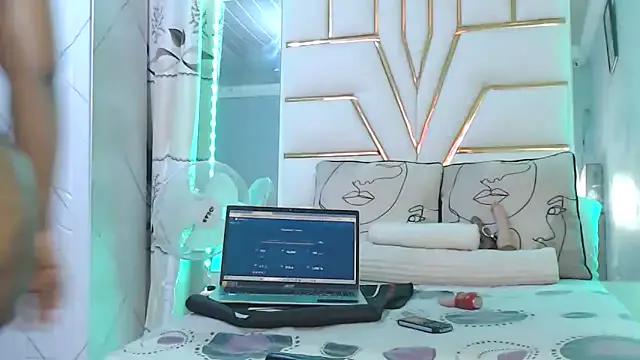 Customizable and immersive: Energize your taste buds and checkout our delicious choice of amateur cams liveshows with excited livestreamers getting their sweet physiques pounded with their beloved vibrating toys.