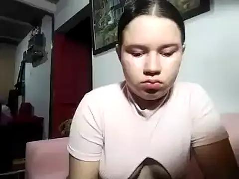 Shakiraa_ from StripChat is Freechat
