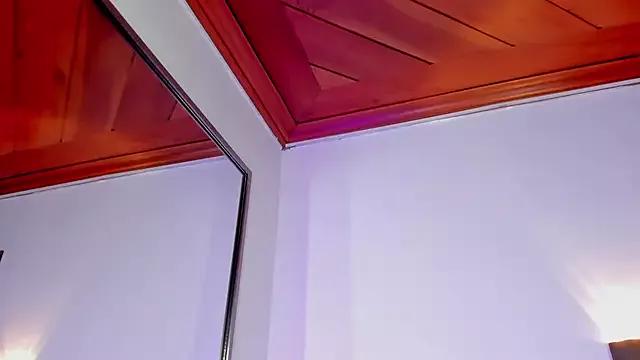 SharonLovee from StripChat is Freechat