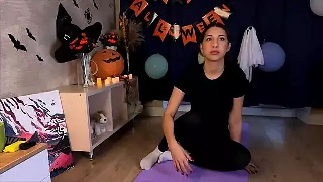 Customizable and immersive: Energize your taste buds and checkout our delicious choice of amateur cams liveshows with excited livestreamers getting their sweet physiques pounded with their beloved vibrating toys.