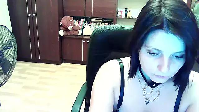 SheilaAndDanny from StripChat is Freechat