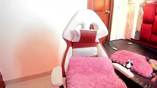 Customizable and immersive: Energize your taste buds and checkout our delicious choice of amateur cams liveshows with excited livestreamers getting their sweet physiques pounded with their beloved vibrating toys.