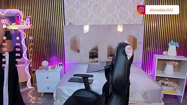Customizable and immersive: Energize your taste buds and checkout our delicious choice of amateur cams liveshows with excited livestreamers getting their sweet physiques pounded with their beloved vibrating toys.
