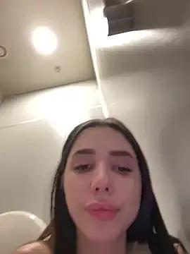 shuggybaby from StripChat is Freechat