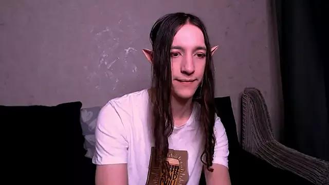 SilverMuse_ from StripChat is Freechat