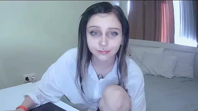 SineKiraReal from StripChat is Freechat