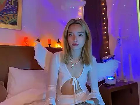 Customizable and immersive: Energize your taste buds and checkout our delicious choice of amateur cams liveshows with excited livestreamers getting their sweet physiques pounded with their beloved vibrating toys.