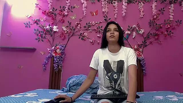skinnybarbie022 from StripChat is Freechat