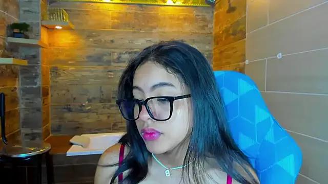Sky_winter from StripChat is Freechat