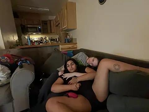 Customizable and immersive: Energize your taste buds and checkout our delicious choice of amateur cams liveshows with excited livestreamers getting their sweet physiques pounded with their beloved vibrating toys.