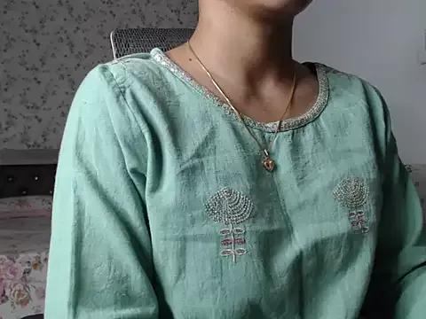 snow_white123 from StripChat is Freechat