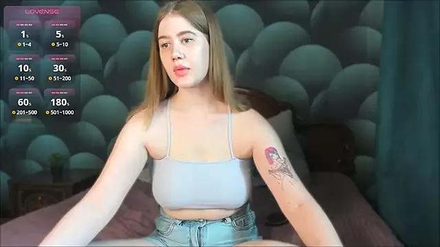 Snowflake_ from StripChat is Freechat